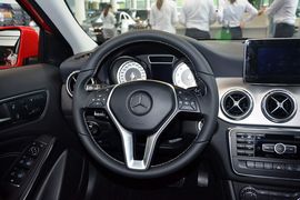 2015款奔驰GLA200时尚型