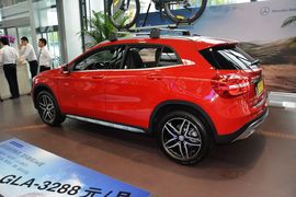 2015款奔驰GLA200时尚型