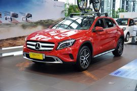 2015款奔驰GLA200时尚型