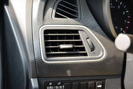 2015款海马第四代福美来1.6L手动品尚型