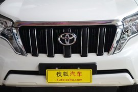 2016款丰田普拉多2.7L自动豪华版