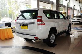 2016款丰田普拉多2.7L自动豪华版