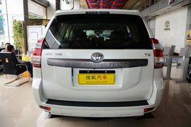 2016款丰田普拉多2.7L自动豪华版