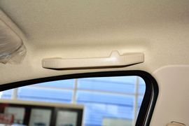 2015款奇瑞风云2两厢1.5L手动新锐版