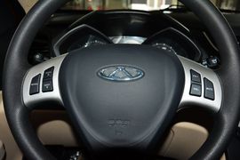 2015款奇瑞风云2两厢1.5L手动新锐版