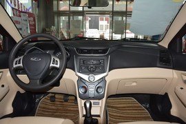 2015款奇瑞风云2两厢1.5L手动新锐版