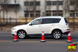 2010款三菱欧蓝德EX劲界2.4试驾