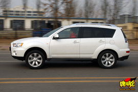 2010款三菱欧蓝德EX劲界2.4试驾