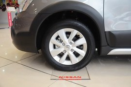 2013款日产骊威劲锐版1.6XL