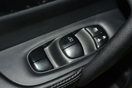 2014款日产奇骏2.5L