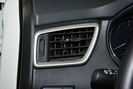 2014款日产奇骏2.5L