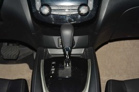 2014款日产奇骏2.5L