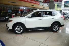 2014款日产奇骏2.5L