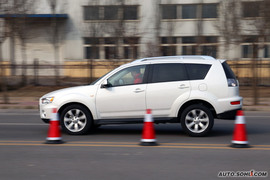 2010款三菱欧蓝德EX劲界2.4试驾