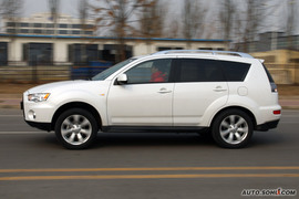 2010款三菱欧蓝德EX劲界2.4试驾