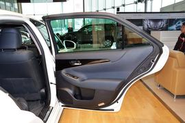 2016款丰田皇冠2.0T时尚版