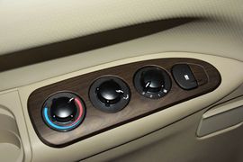 2011款江淮瑞风2.0T祥和