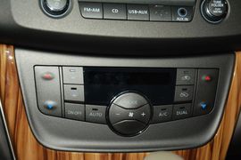 2014款日产轩逸1.6XV