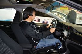 2015款本田凌派1.8L自动豪华版