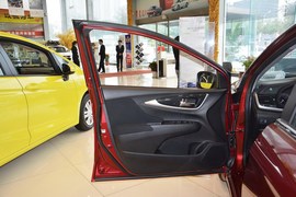 2015款本田凌派1.8L自动豪华版