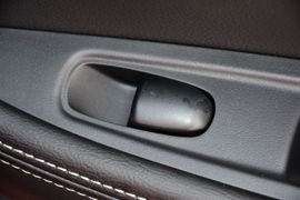 2016款日产逍客2.0L