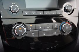 2016款日产逍客2.0L
