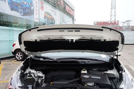 2015款日产楼兰混动2.5