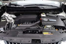 2015款日产楼兰混动2.5