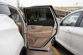 2015款日产楼兰混动2.5