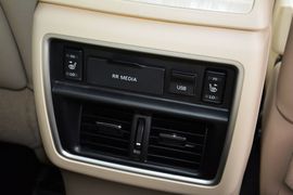 2015款日产楼兰混动2.5