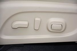 2015款日产楼兰混动2.5