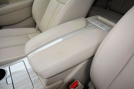 2015款日产楼兰混动2.5