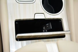 2015款日产楼兰混动2.5