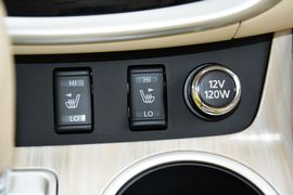 2015款日产楼兰混动2.5