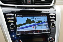 2015款日产楼兰混动2.5