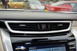 2015款日产楼兰混动2.5