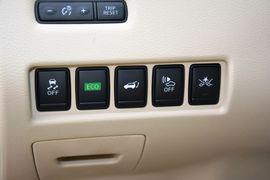 2015款日产楼兰混动2.5