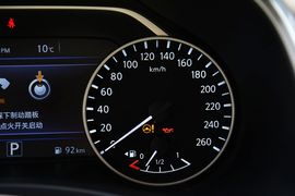 2015款日产楼兰混动2.5