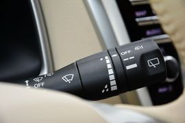 2015款日产楼兰混动2.5