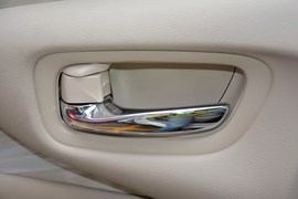 2015款日产楼兰混动2.5