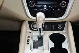 2015款日产楼兰混动2.5