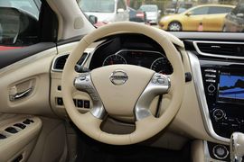 2015款日产楼兰混动2.5