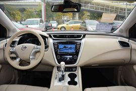 2015款日产楼兰混动2.5