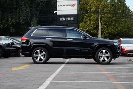 2016款Jeep大切诺基3.6L豪华导航版