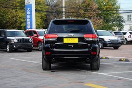 2016款Jeep大切诺基3.6L豪华导航版