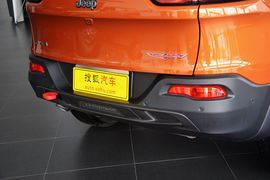 2014款Jeep自由光2.4L高性能版