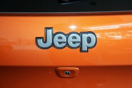 2014款Jeep自由光2.4L高性能版