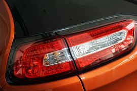 2014款Jeep自由光2.4L高性能版