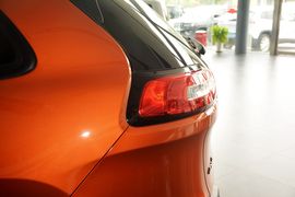 2014款Jeep自由光2.4L高性能版