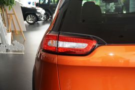 2014款Jeep自由光2.4L高性能版